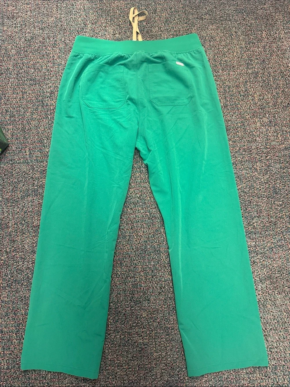 FIGS Livingston Scrub Pants - Picture 5 of 6